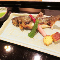 新宿 京懐石 柿傳 - （焼き物）塩焼鮎