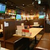 大衆酒場 ちばチャン - どの席でもモニター観えるようになってます。
