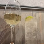 PIZZERIA ONDA - トレビアーノ、ジントニック