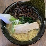 大衆食堂 マルフクラーメン - 料理写真: