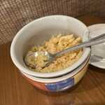 水府そば　大和屋 - 卓上の無料天かす