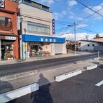 仙台屋菓子本舗 - 駐車した真向かいに店がある