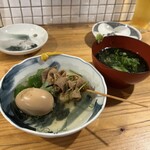 居酒屋 おちゃ腕 - おでん　　玉子、モツ、海苔