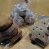 トウカ ベイク ショップ - 料理写真:王朝味噌クッキー、黒糖とくるみのクッキー、ショートブレッド