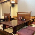 磯乃華 - 座敷　仕切りがあります