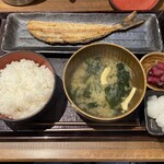 炭火焼干物定食 しんぱち食堂 - ほっけ定食
