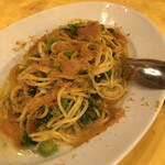 イル・パチョッコーネ・カゼイフィーチョ - 菜の花とカラスミのリングイネ。ピッツァもめちゃくちゃ美味しかったのですが、写真を撮り忘れました。