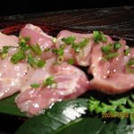 焼肉 もくもく屋 - 気軽に三品盛り　地どり