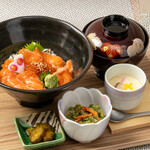すぎのこ - 漬けサーモン丼