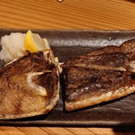 寿司と焼き鳥大地 - マグロカマの塩焼き590円(税抜)