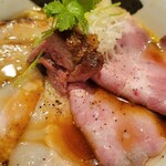 麦と麺助 - 美しい