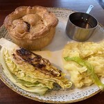 THE SHERLOCK HOLMES - Steak&Alepie £16.75