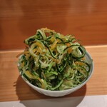 鮨 波やし - 箸休めのサラダ