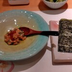 鮨 波やし - 爆弾と称する納豆、いくら、おくら