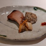 鮨 波やし - まぐろ、かますのつみれ、平貝のヒモ