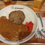 オリエンタルカレー - スプーンの向きはキャラクターの顔を見やすくしたくて、このようにしました。