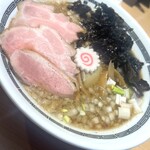 煮干しのビリー - 背脂中華そば　岩海苔トッピング。