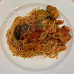 BEMITOBA - 茄子とベーコンのトマトソース　880円