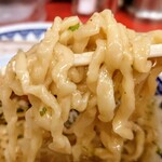 赤湯ラーメン 龍上海 - 麺、リフト。