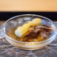 にくの匠 三芳 - 2024.5 白アスパラと但馬牛の冷製コンソメ