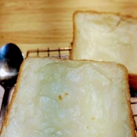 梅田 ワーフ - 簡単にめくれます デニッシュパンみたい