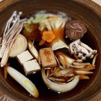 西新初喜 本店 - 野菜から煮込む