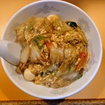 中華料理 龍虎 - 令和6年12月 夜営業時間(17:00〜20:40)
                                特製中華丼 税込700円