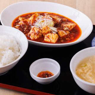コクを活かし日本人の好みに合わせた「四川麻婆豆腐」も人気◎