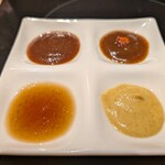 Katsuプリポー - ソース二種類、柚子醤油、マスタード。ロース用。