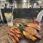 Chillmatic Hamburger & Bistro - 