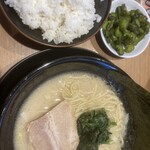 横浜家系ラーメン 一蓮家 - 料理写真:豚骨しお