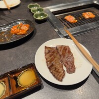和牛とワイン 焼肉きゅうこん - 