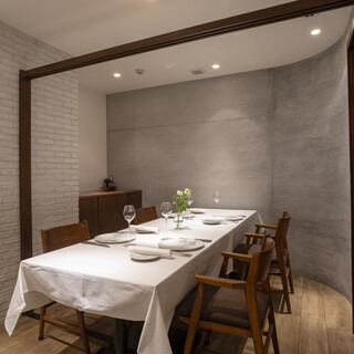 個室料を頂戴しております。お電話でお問い合わせ頂きますよう宜しくお願い致します。