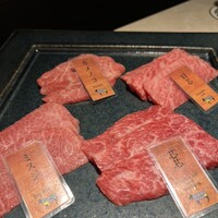 牛の達人　Private 西新宿店 - 黒毛和牛の希少部位盛り合わせ