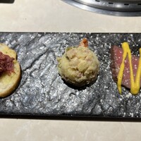 牛の達人　Private 西新宿店 - 前菜の盛合わせ