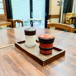 そば処 更科 - 卓上調味料。