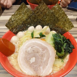 横浜家系ラーメン 赤家_0