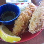 平塚漁港の食堂 - 鯵のひつまぶし膳についてくる、フライ２種。