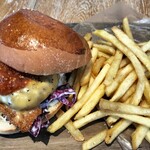 44APARTMENT  - クラッシックバーガー