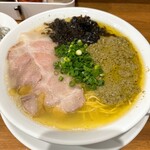 無冠  阿佐ヶ谷 - チャーシュー、海苔、牡蠣ペーストが抜群に美味い！