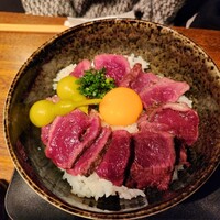 馬刺しと焼き鳥 グルマン三年坂 - 
