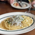 バール チッチャ - シラスとレモンのペペロンチーノ