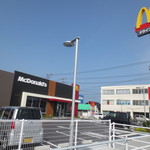 McDonald's - 看板とお店