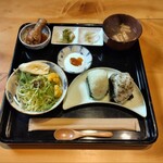 cafe青い小屋 - 日曜日限定おにぎりモーニング