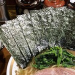 横浜家系ラーメン 三郷家 - 海苔増しは5枚100円。