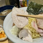 猫と月 chan mie noodles - 