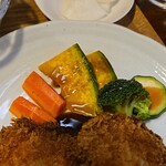 キッチン ブルー グローブ - 備え付け野菜のアップ