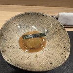 鮨 まるふく - カワハギの握り