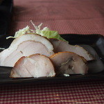 Morinoomiyageya - 桜チップのスモーク。ポークのロースとチキン。