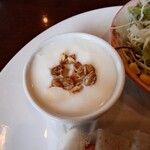 ディオ - ◯ヨーグルト
ギリシャヨーグルトの様なトロミがあり

多分、メイプルシロップが混ぜられていて
コク感と旨味、爽やかさが合わさって美味しいなあ❗️